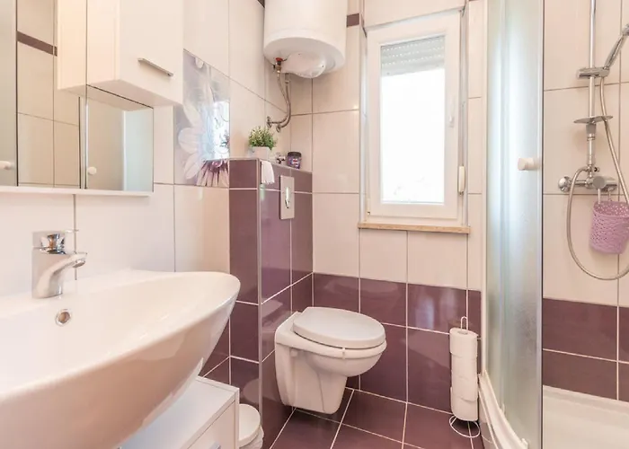 Lilly - Two Bedroom With Sea View And Terrace
