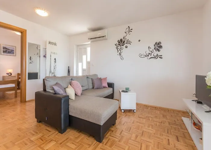 Lilly - Two Bedroom With Sea View And Terrace Pašman