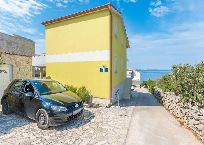 Lilly - Two Bedroom With Sea View And Terrace