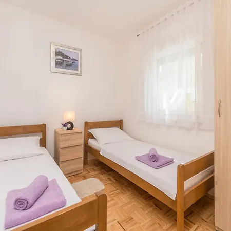 Appartement Lilly - Two Bedroom With Sea View And Terrace Pašman