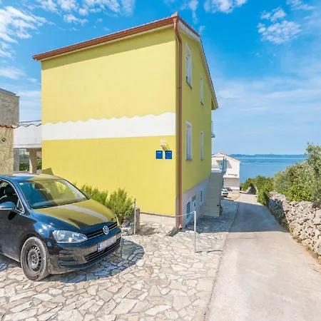 Lilly - Two Bedroom With Sea View And Terrace