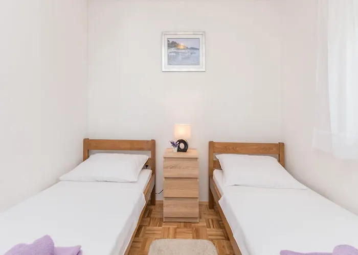 Lilly - Two Bedroom With Sea View And Terrace * Pašman